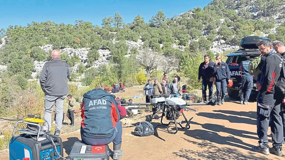 Isparta Yazılı Kanyon'da mahsur kalan gönüllüleri kurtarma operasyonu sürüyor