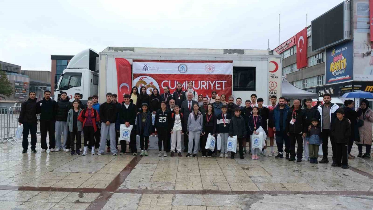 Erzincan'da Cumhuriyet Kupası müsabakaları yapıldı