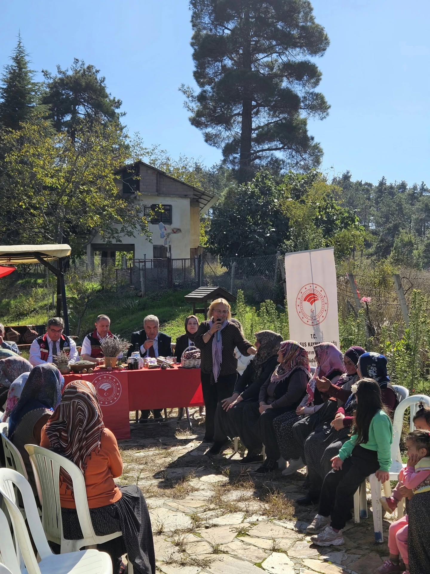 Mersin'de kadın çiftçiler için buluşma düzenlendi