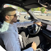 Eskişehir'de devrilen kamyonet ulaşımı aksattı