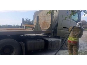 Hatay'da tır yangını söndürüldü