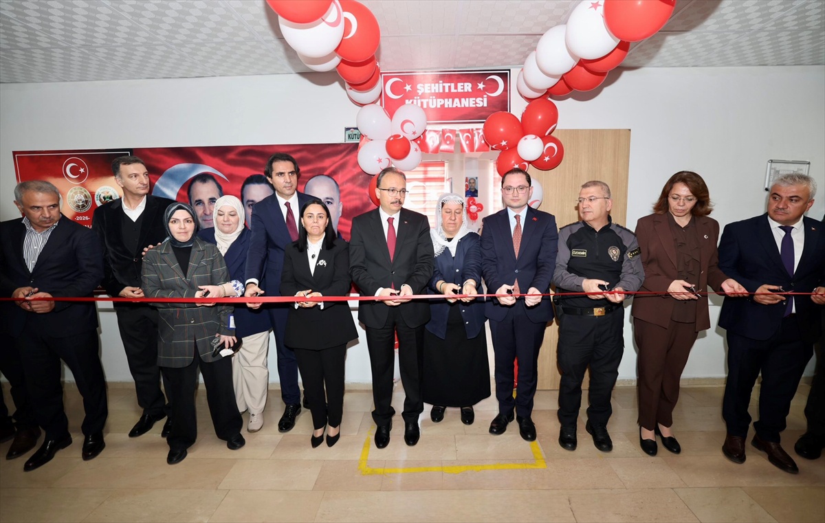 Siirt'te Şehitler Kütüphanesi törenle açıldı